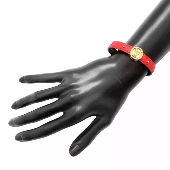 Reversible Louis Vuitton Monogram Bracelet - Picture 4 of 12